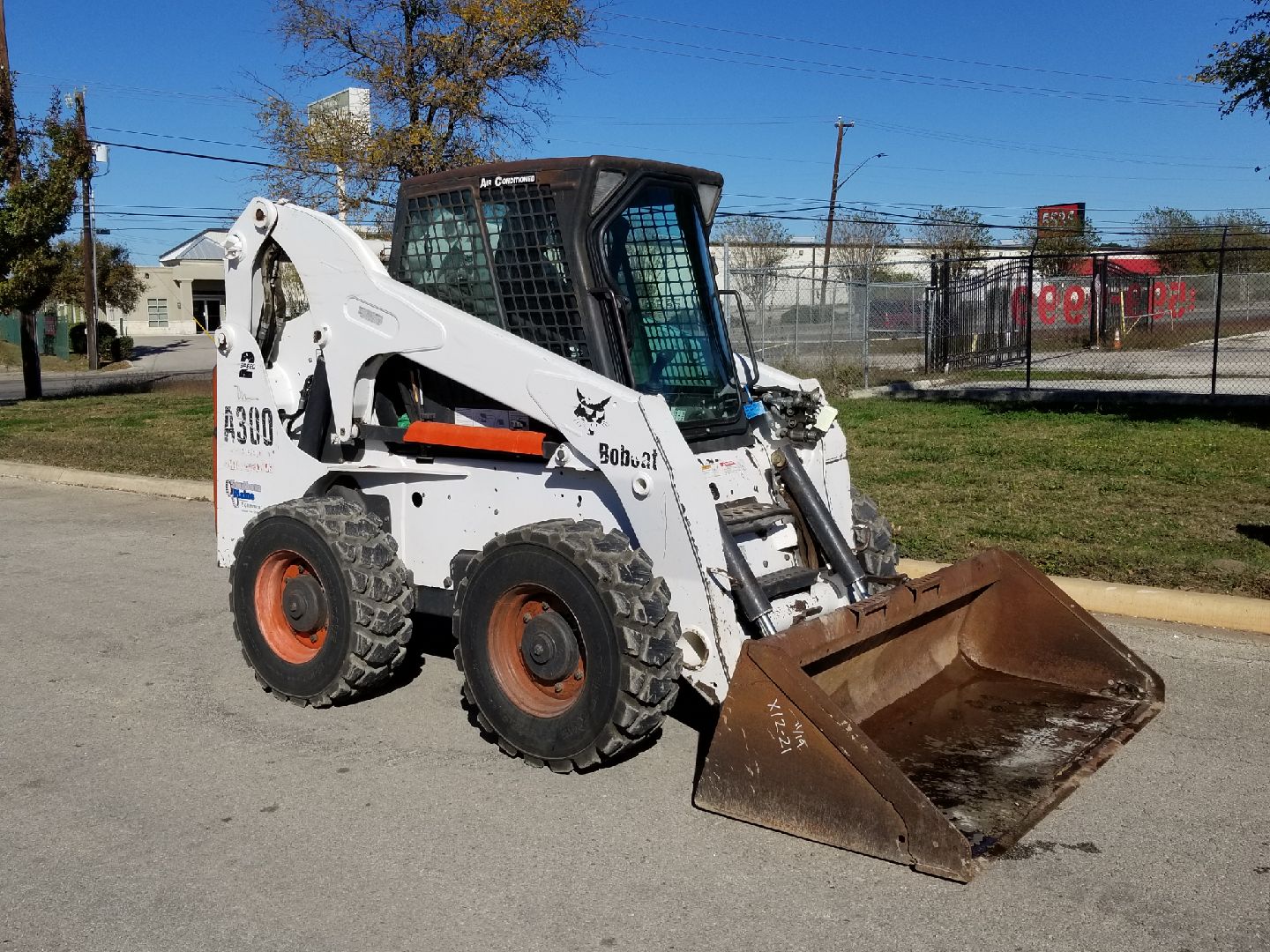 #19085 04 Bobcat A300 (2) - Southern Plains Equipment