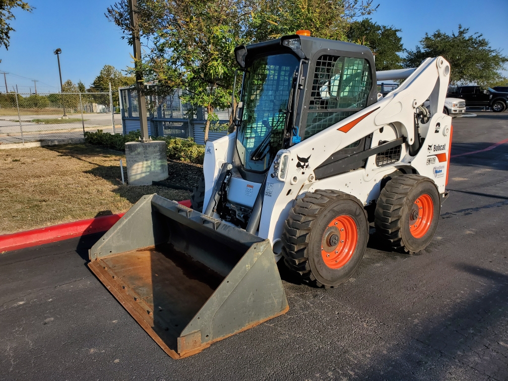 #20092 2018 Bobcat S740 (1) - Southern Plains Equipment